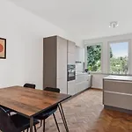Stilvolles 3-Zimmer-Domizil Mit Hochwertiger Ebk Und Fischgraetparkett