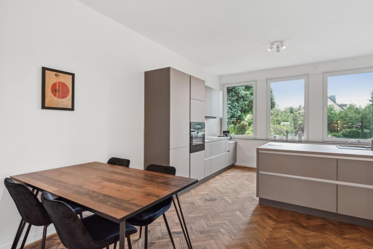 Stilvolles 3-Zimmer-Domizil Mit Hochwertiger Ebk Und Fischgraetparkett Apartment *