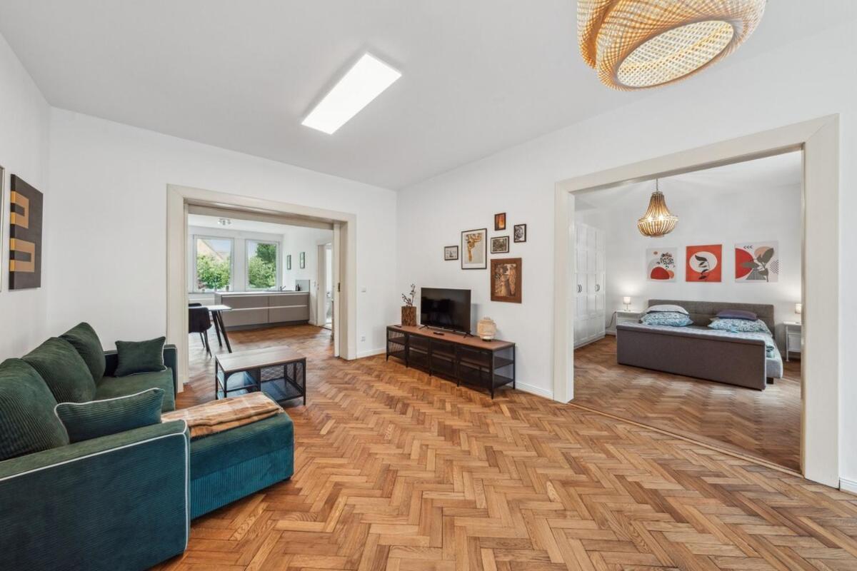 Stilvolles 3-Zimmer-Domizil Mit Hochwertiger Ebk Und Fischgraetparkett Apartment
