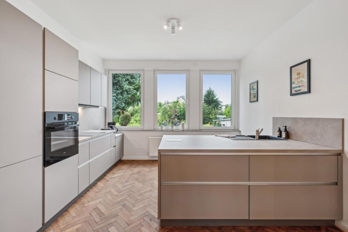 Stilvolles 3-Zimmer-Domizil Mit Hochwertiger Ebk Und Fischgraetparkett * Cottbus